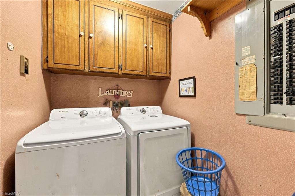 2321 Race Track Road Property Photo 12