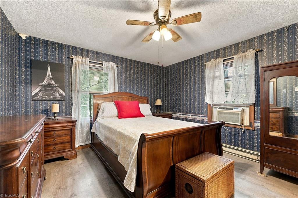 2321 Race Track Road Property Photo 14