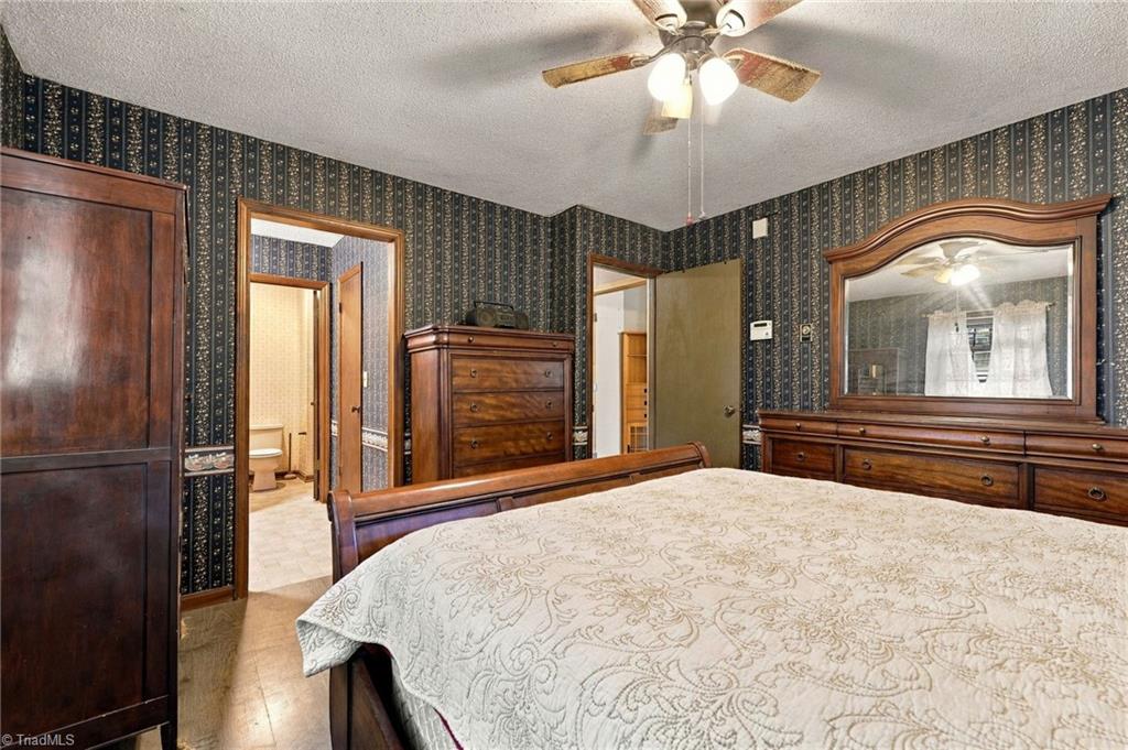 2321 Race Track Road Property Photo 15
