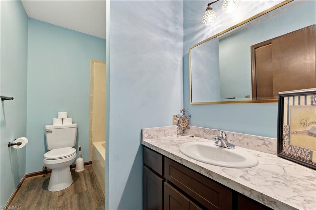2321 Race Track Road Property Photo 21
