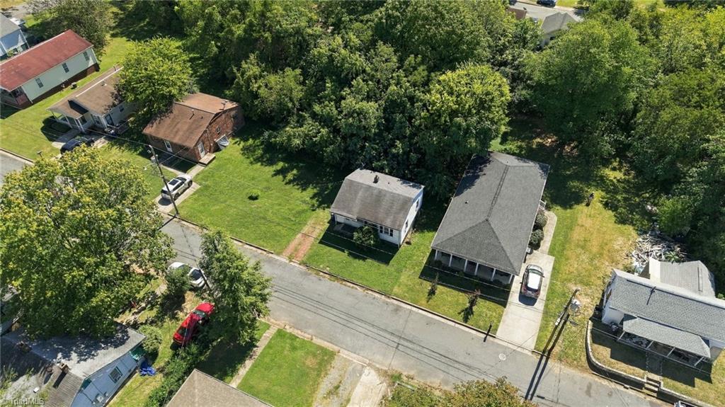 922 Taft Street Property Photo 6