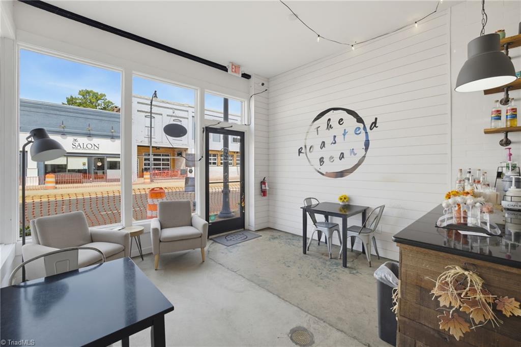 618 & 620 Washington Street Property Photo 8