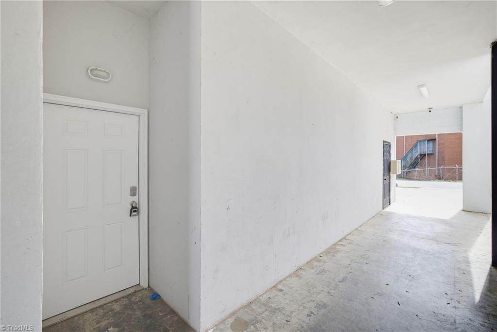 618 & 620 Washington Street Property Photo 17