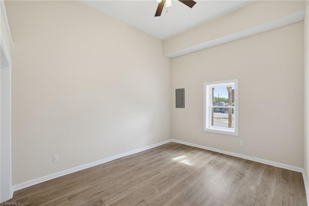 618 & 620 Washington Street Property Photo 27