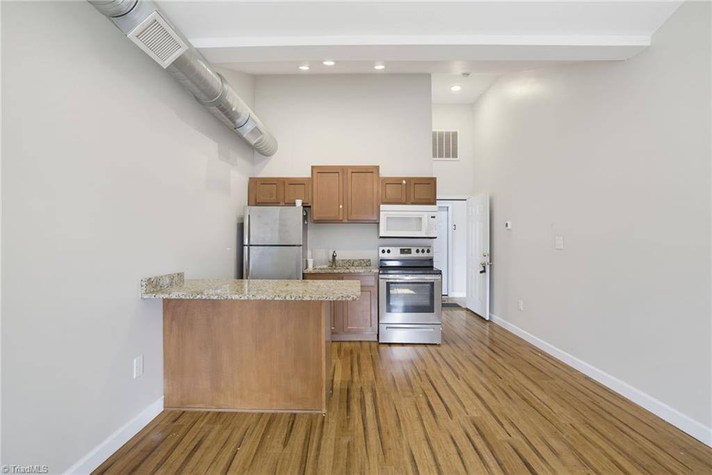 618 & 620 Washington Street Property Photo 36