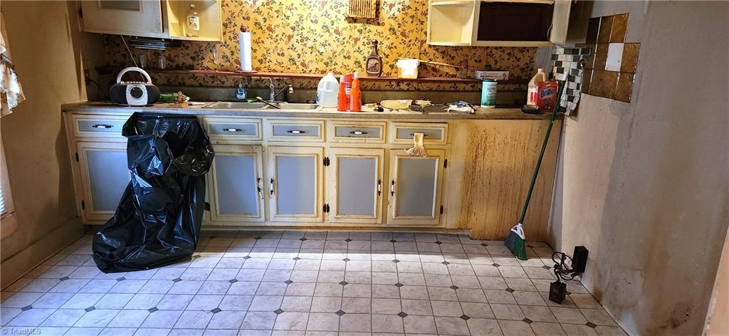 213 N Street Property Photo 7