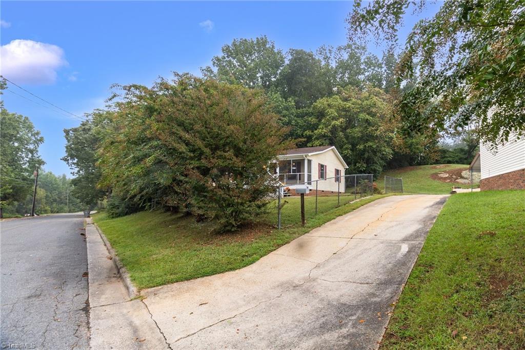 532 Cross Street Property Photo 3