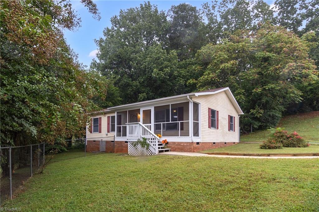 532 Cross Street Property Photo 4
