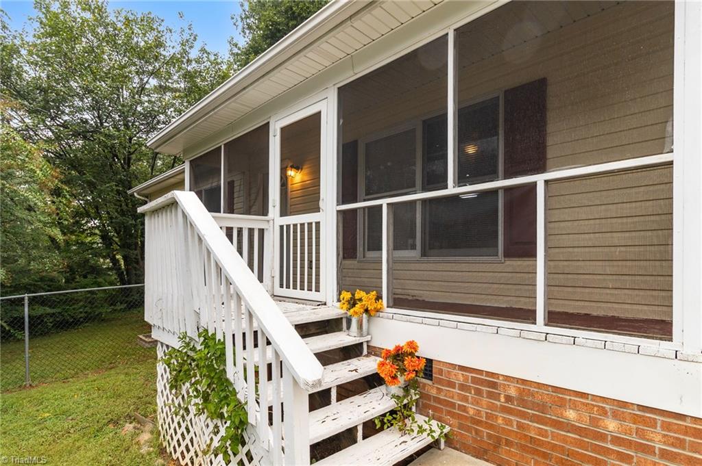532 Cross Street Property Photo 5