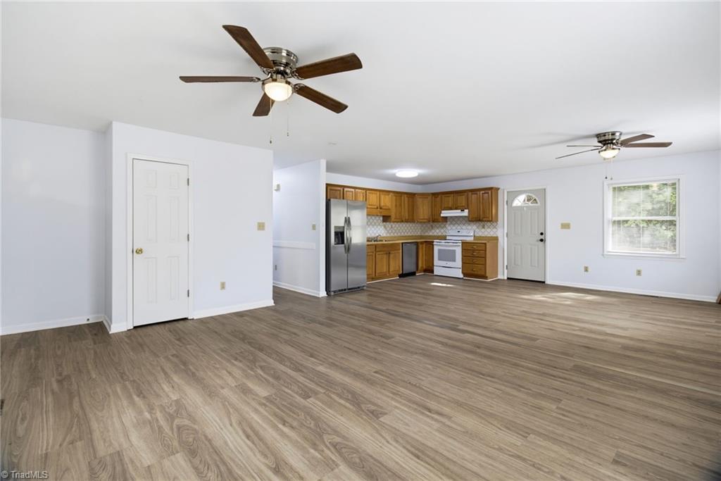 532 Cross Street Property Photo 8