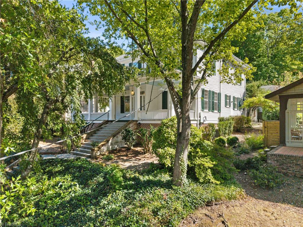 1224 Glade Street Property Photo 5