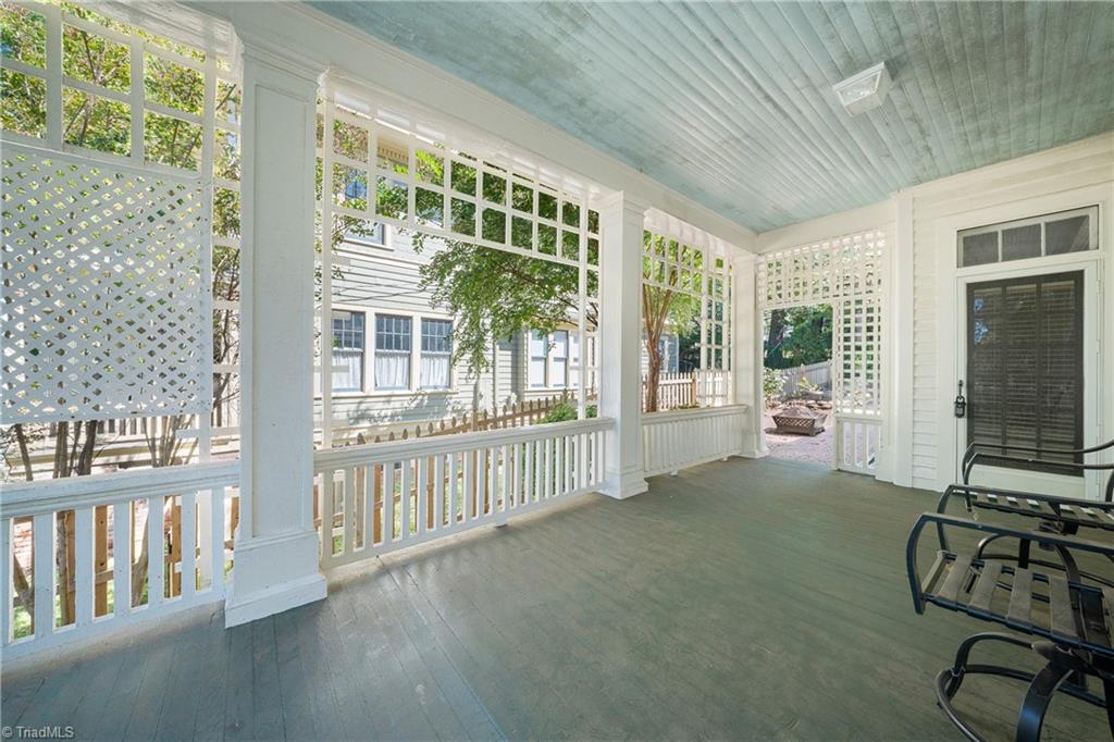 1224 Glade Street Property Photo 7