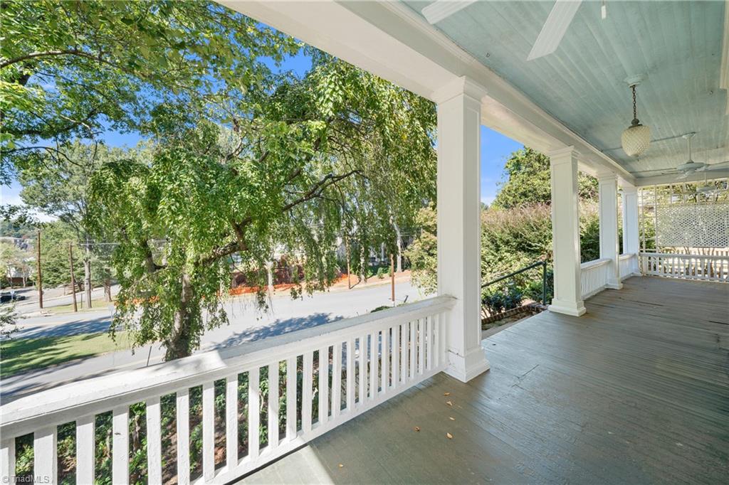 1224 Glade Street Property Photo 9
