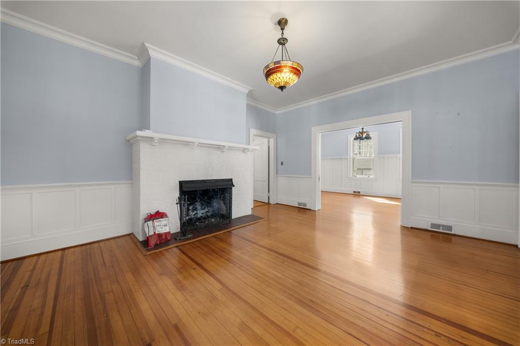 1224 Glade Street Property Photo 12