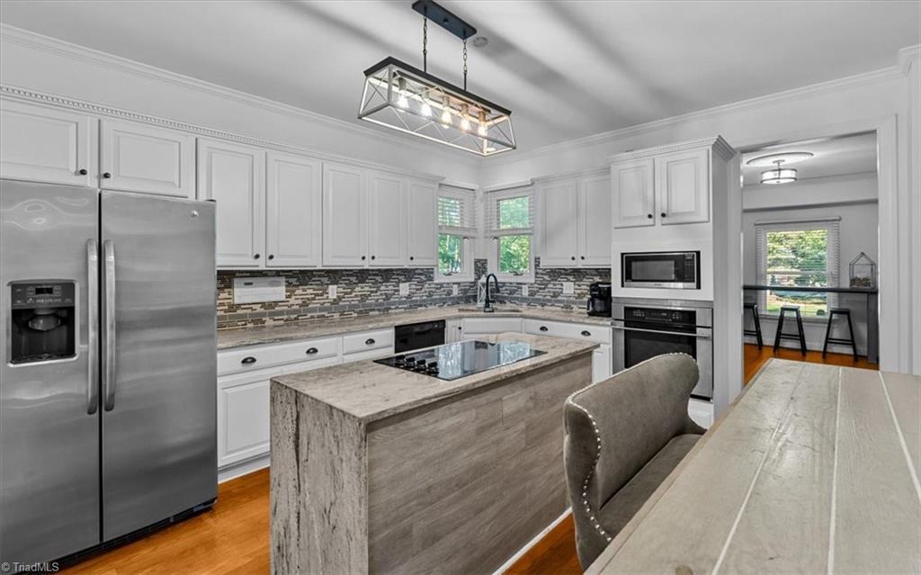1792 Ridge Oaks Drive Property Photo 8