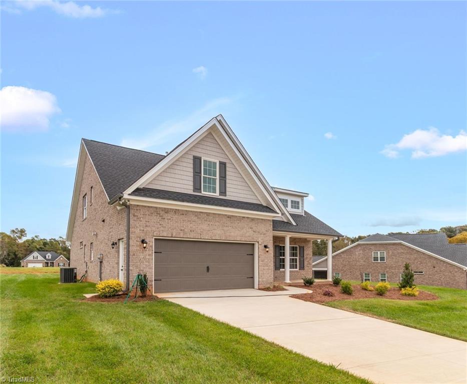 100 James Glen Court Property Photo 1