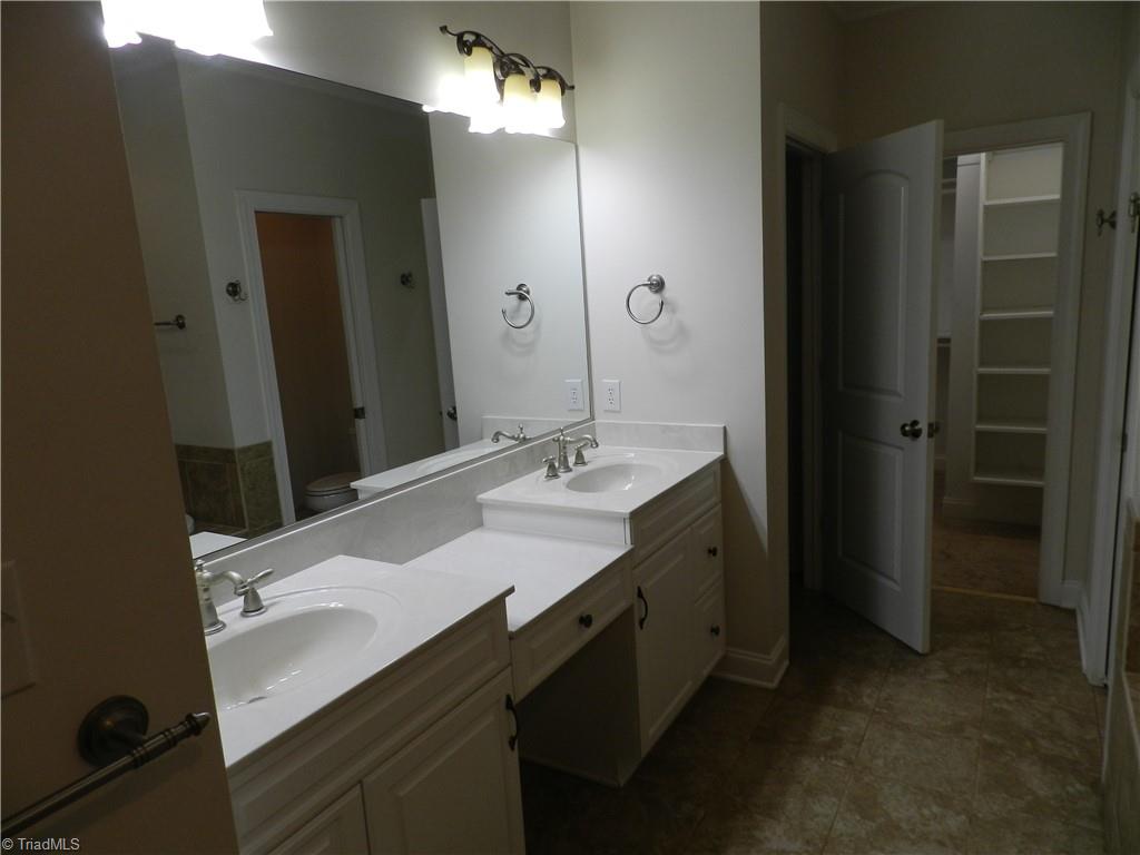 8246 Ipswich Court Property Photo 27