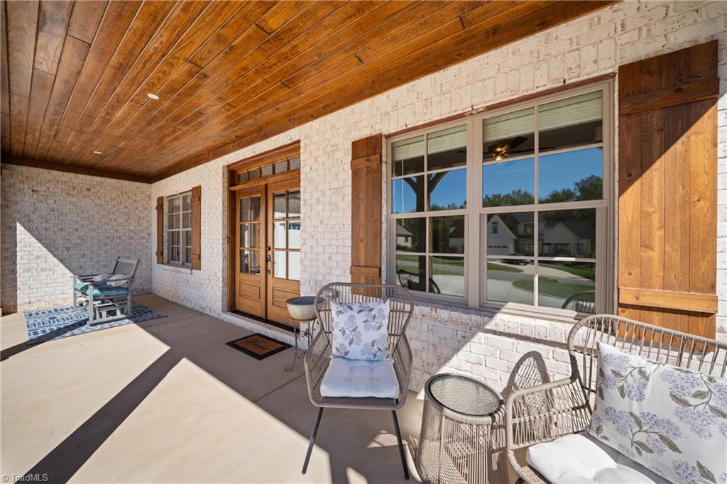 9270 Sparrow Hawk Court Property Photo 6