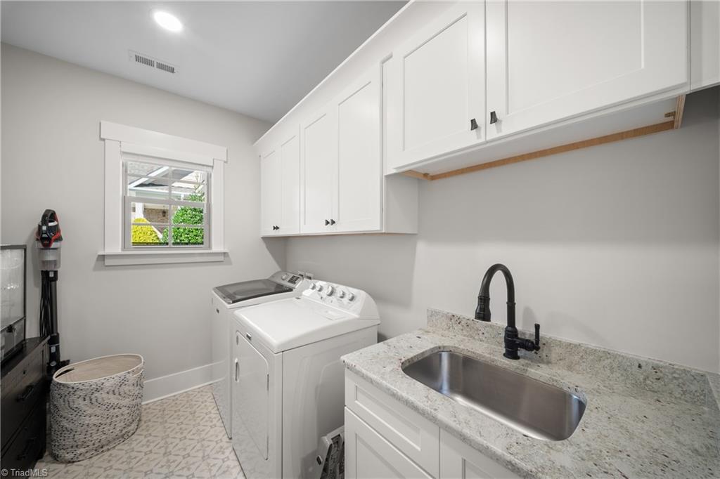 9270 Sparrow Hawk Court Property Photo 24