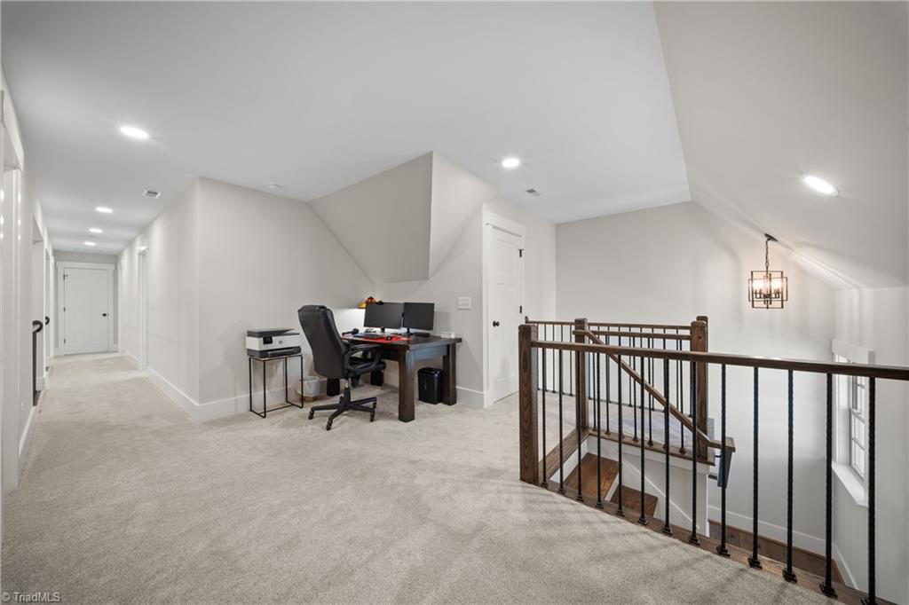 9270 Sparrow Hawk Court Property Photo 34