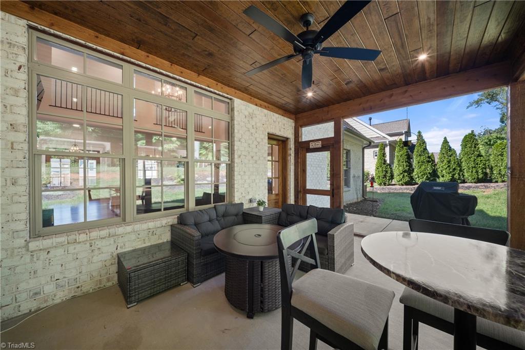 9270 Sparrow Hawk Court Property Photo 43