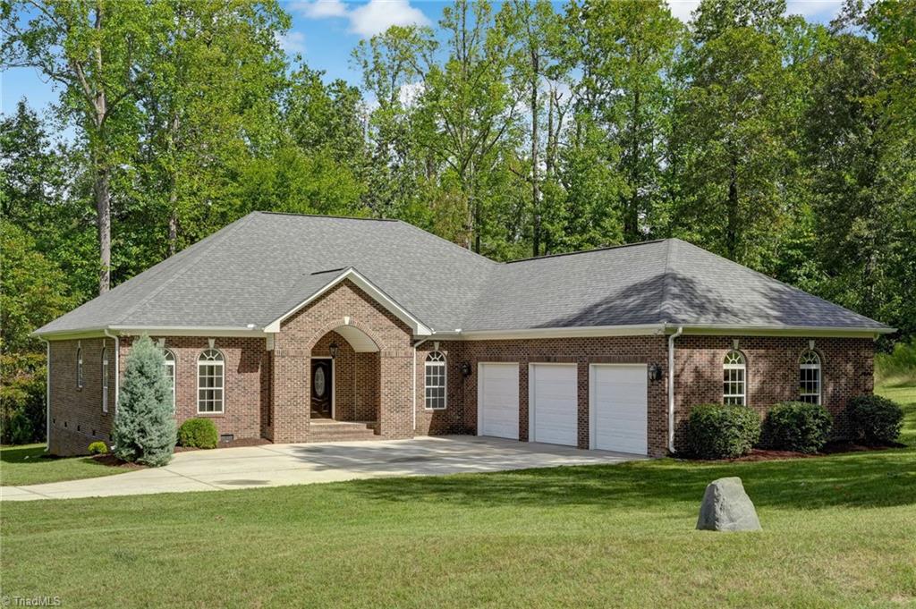 5219 Bethany Park Drive Property Photo 3