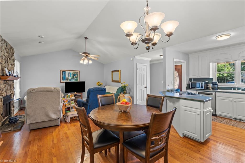 109 Victorian Court Property Photo 11