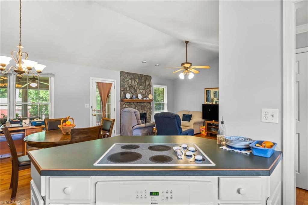 109 Victorian Court Property Photo 12
