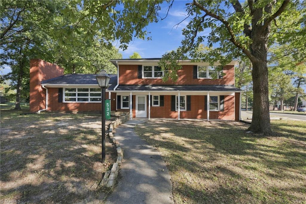532 Oakwood Lane Property Photo 1