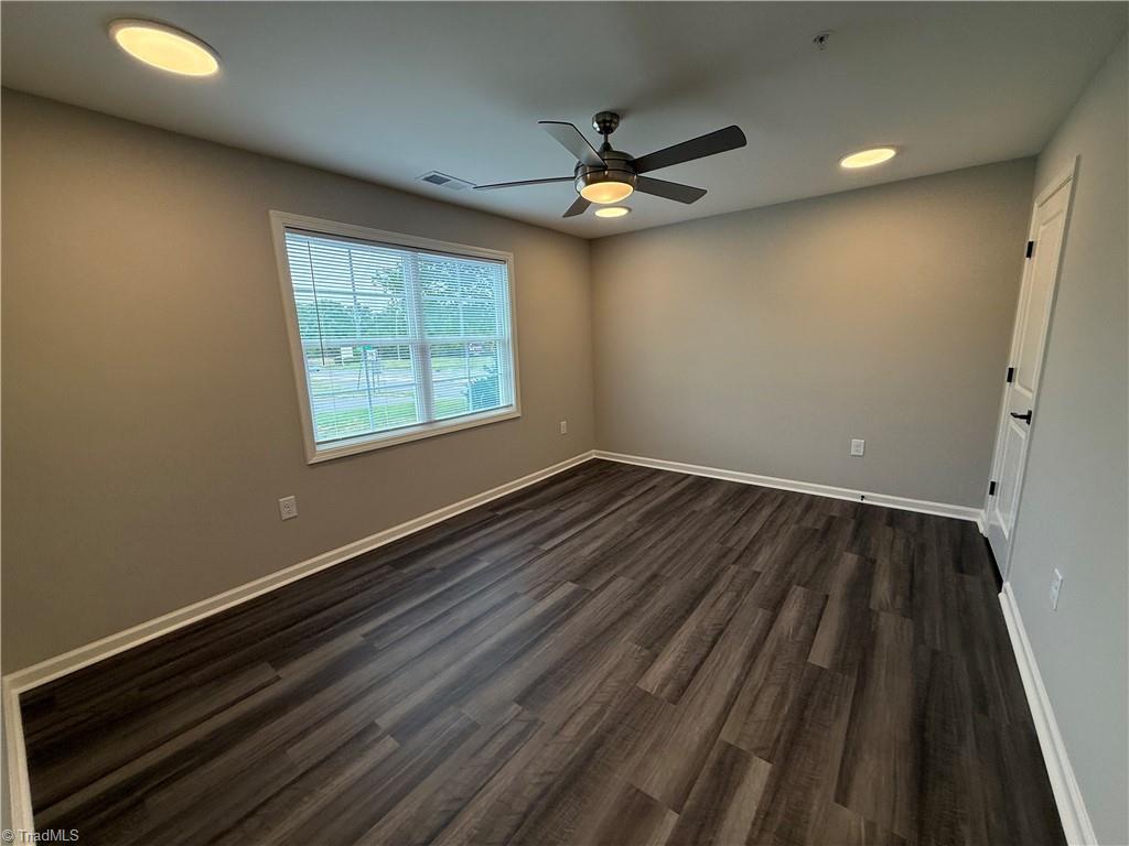7085 Hanesbrook Circle Property Photo 7