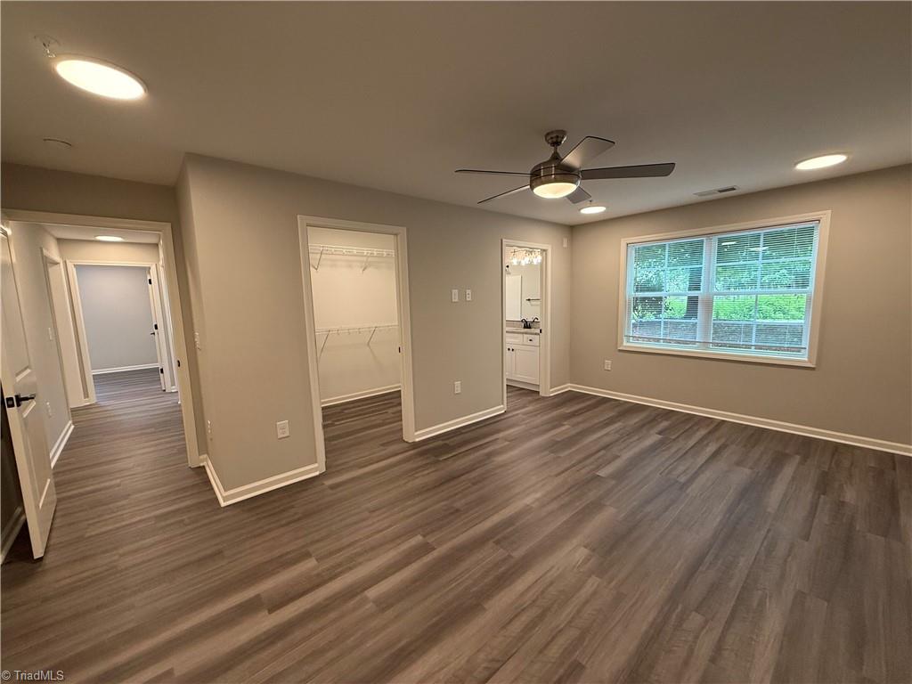 7085 Hanesbrook Circle Property Photo 10