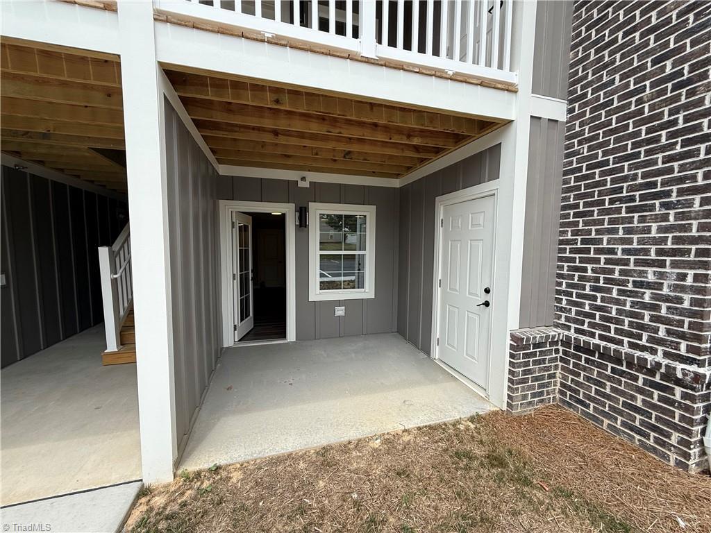 7085 Hanesbrook Circle Property Photo 13