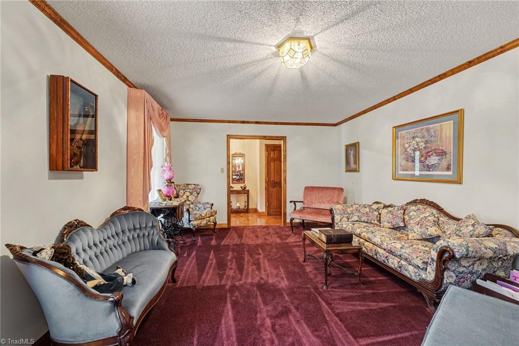 1812 Fred Hinshaw Road Property Photo 5