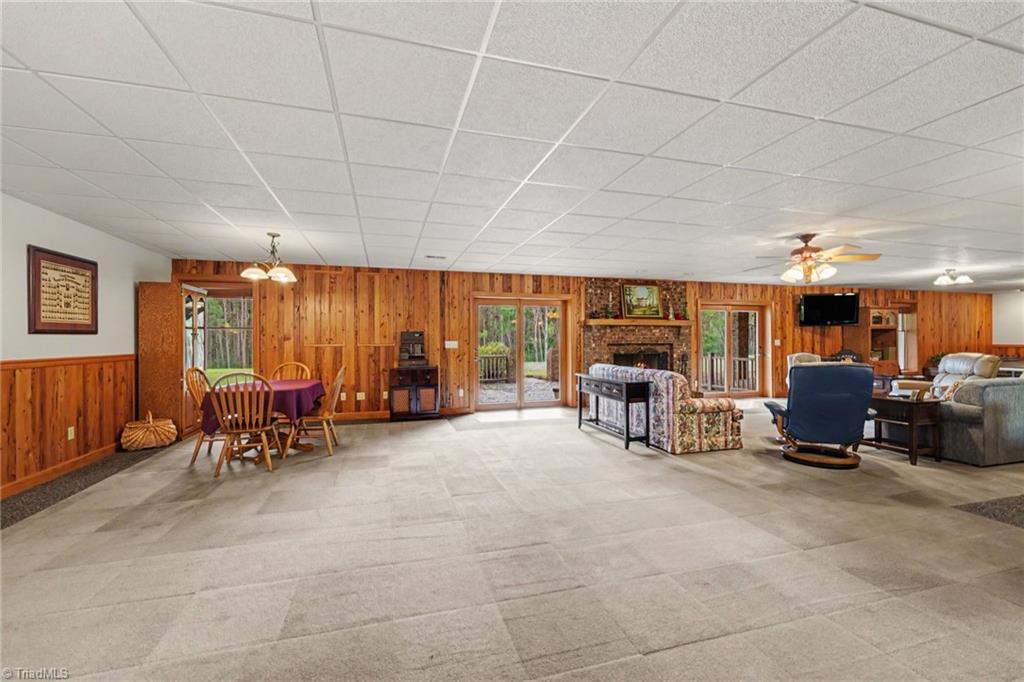 1812 Fred Hinshaw Road Property Photo 26