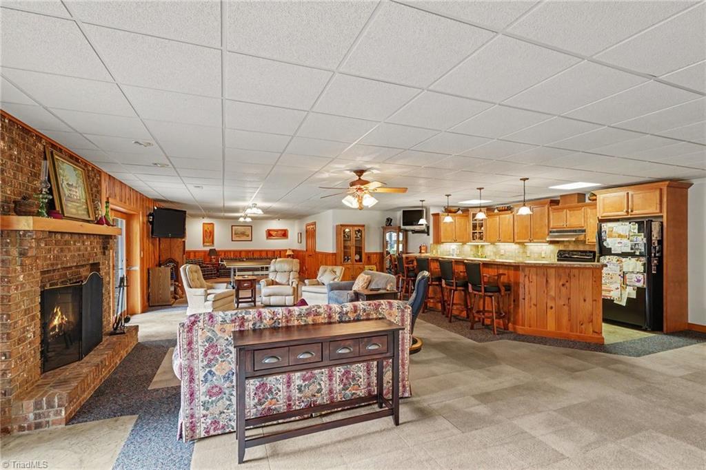 1812 Fred Hinshaw Road Property Photo 28