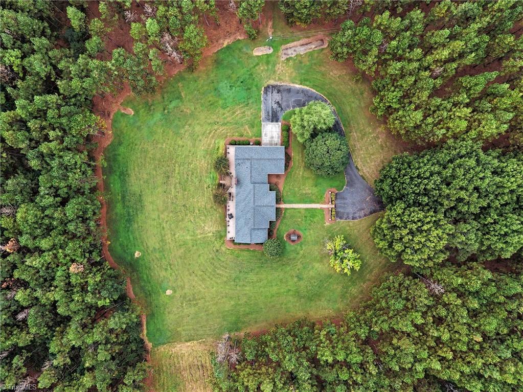 1812 Fred Hinshaw Road Property Photo 40
