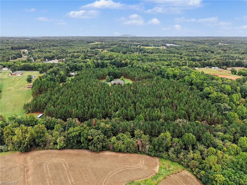 1812 Fred Hinshaw Road Property Photo 42