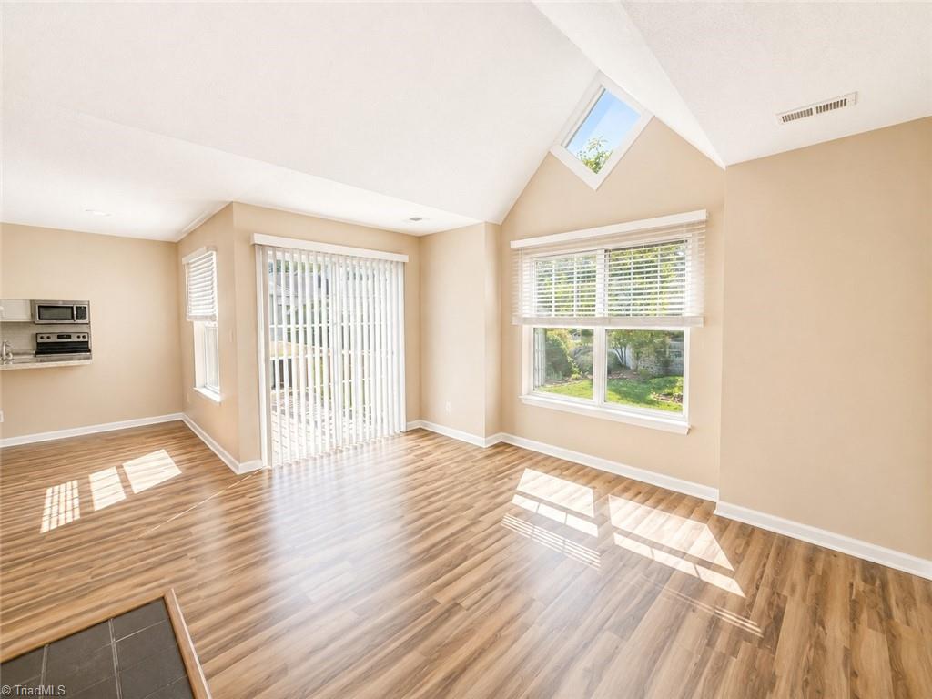 5020 Thoroughbred Lane # G Property Photo 3