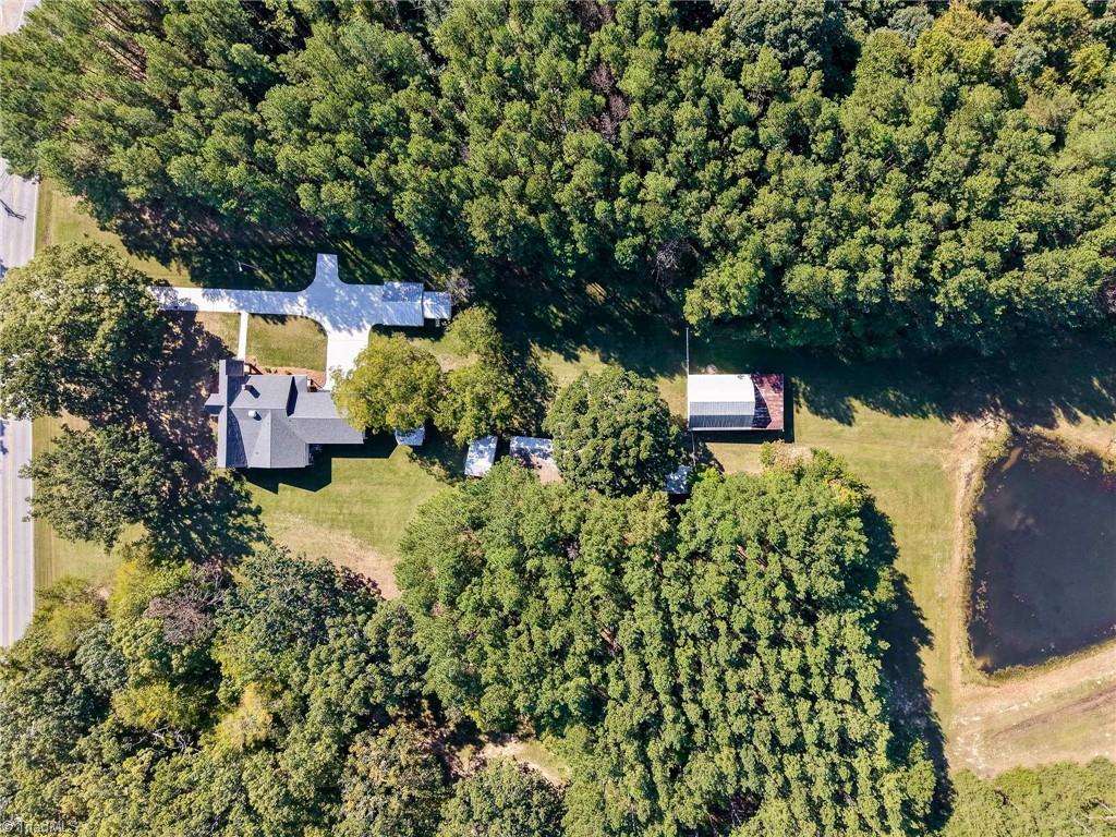 1036 Cunningham Road Property Photo 2