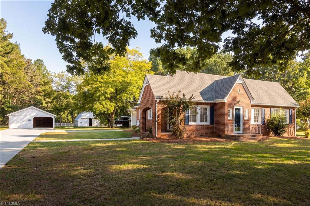 1036 Cunningham Road Property Photo 6