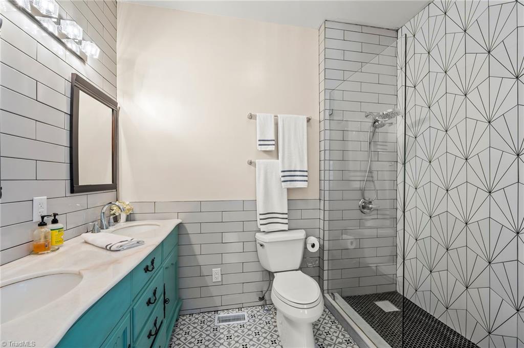 1225 W 4th Street Property Photo 16