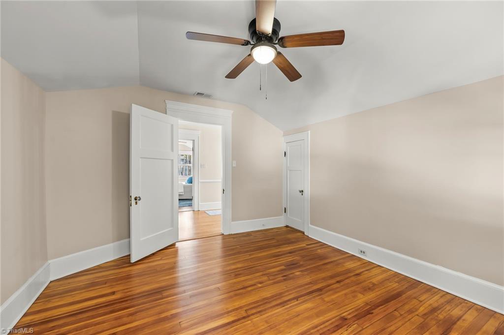 1225 W 4th Street Property Photo 33