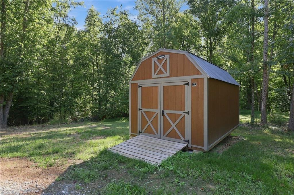 5665 Baptist Assembly Road Property Photo 37