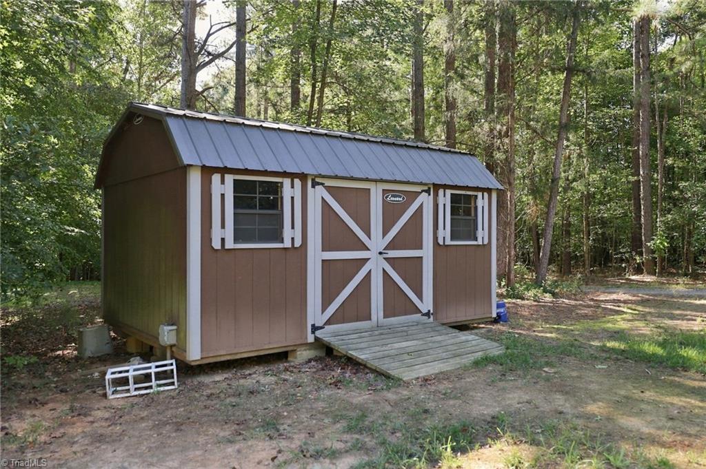 5665 Baptist Assembly Road Property Photo 38