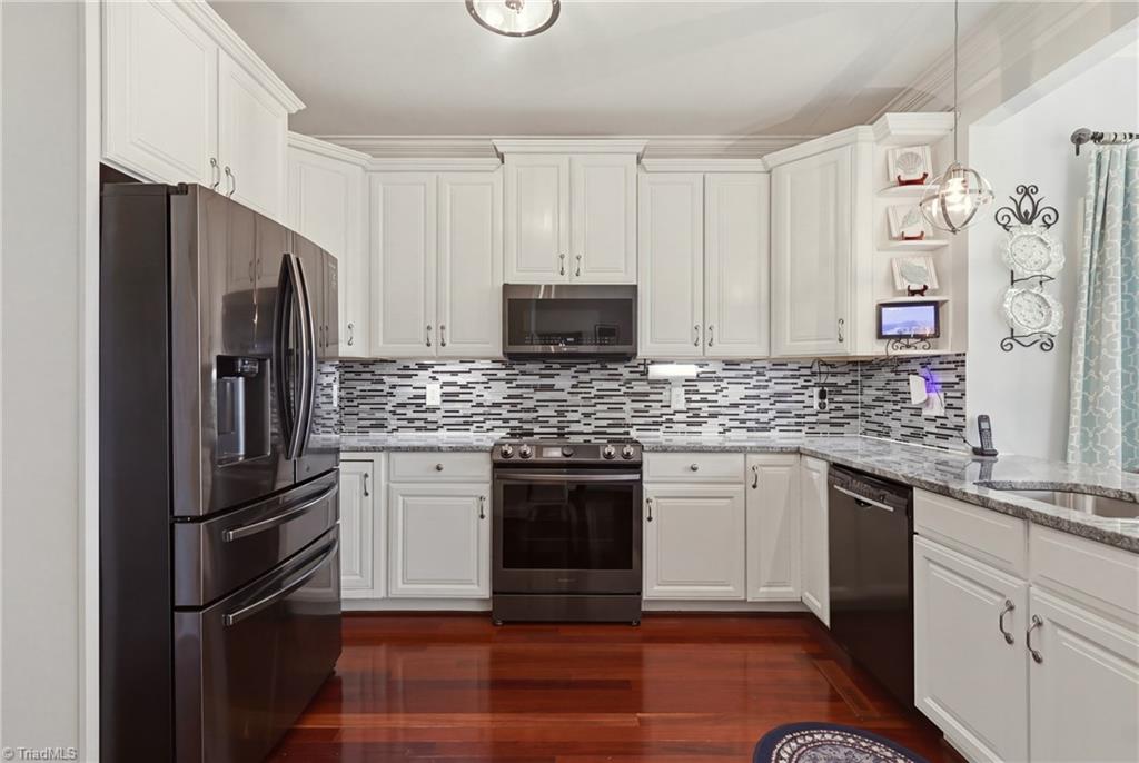 2132 Waterford Village Drive Property Photo 6