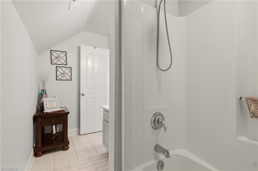 2132 Waterford Village Drive Property Photo 31