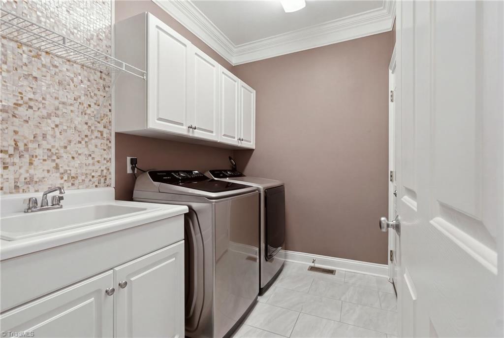 2132 Waterford Village Drive Property Photo 33