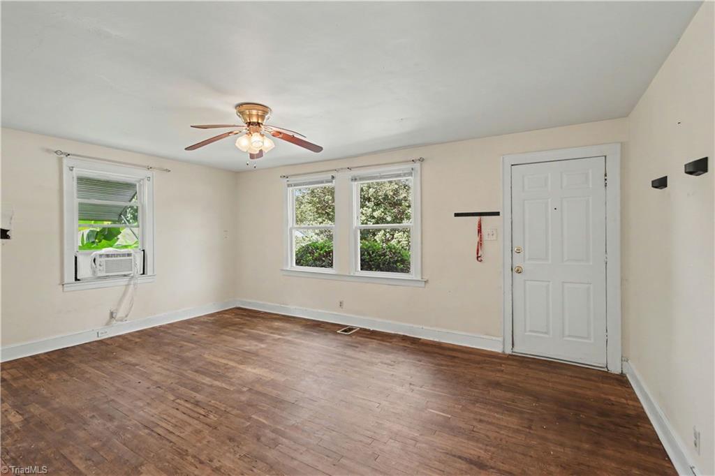 4660 Tobacco Street Property Photo 2