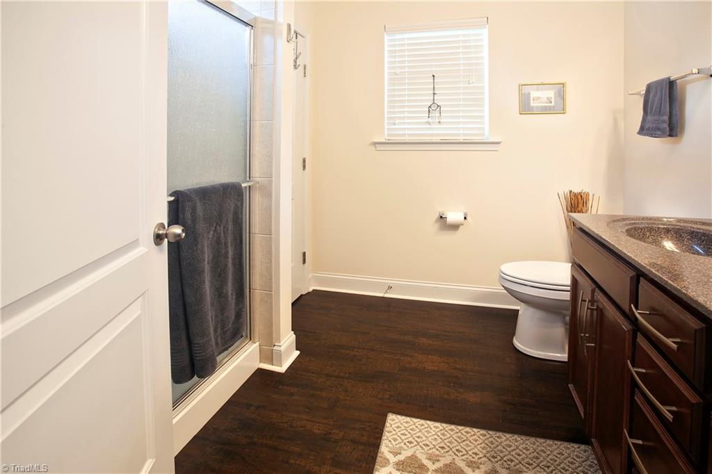 5158 Moseley Drive Property Photo 10