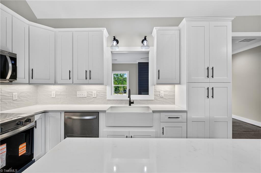 5405 Monterey Glen Court Property Photo 8